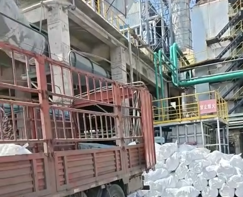 加纳客户陶瓷纤维毯顺利卸货，郑州盛世金鼎...
